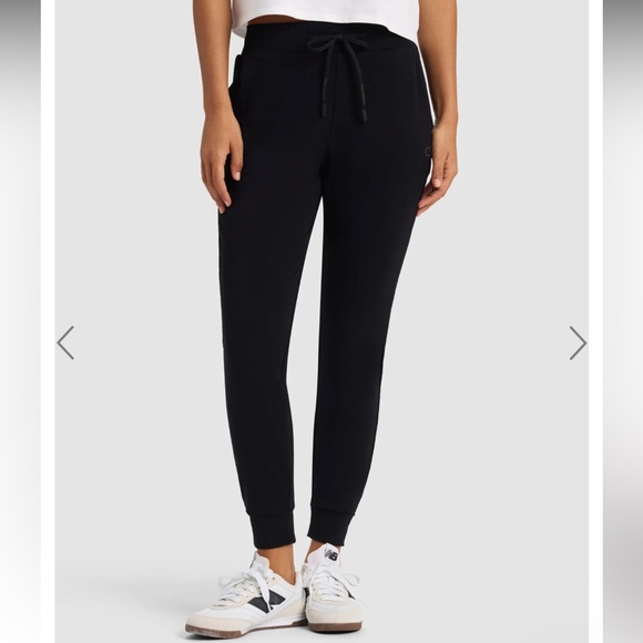 NWT Cozy Earth Women's Brushed Bamboo Jogger Set size Medium - Picture 4 of 15